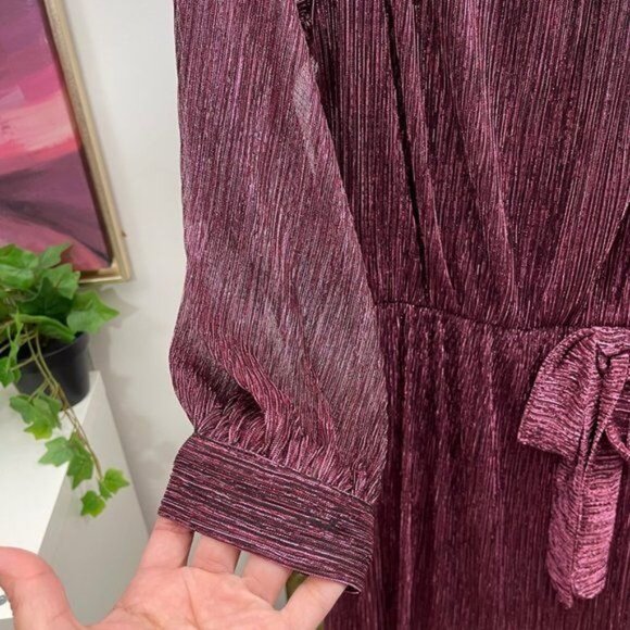 New Halogen Off-The-Shoulder Burgundy Metallic Dress With Puff Sleeves Size M - Picture 8 of 9